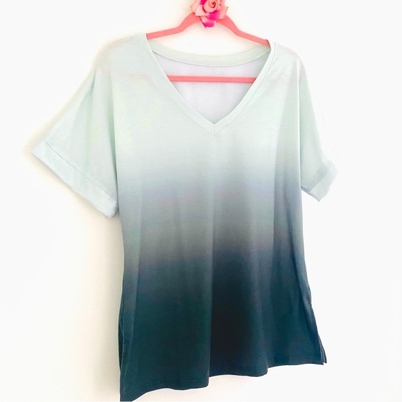 💕Ombre Mint GreenShort Sleeves V-Neck Top SZ L - Picture 8 of 13
